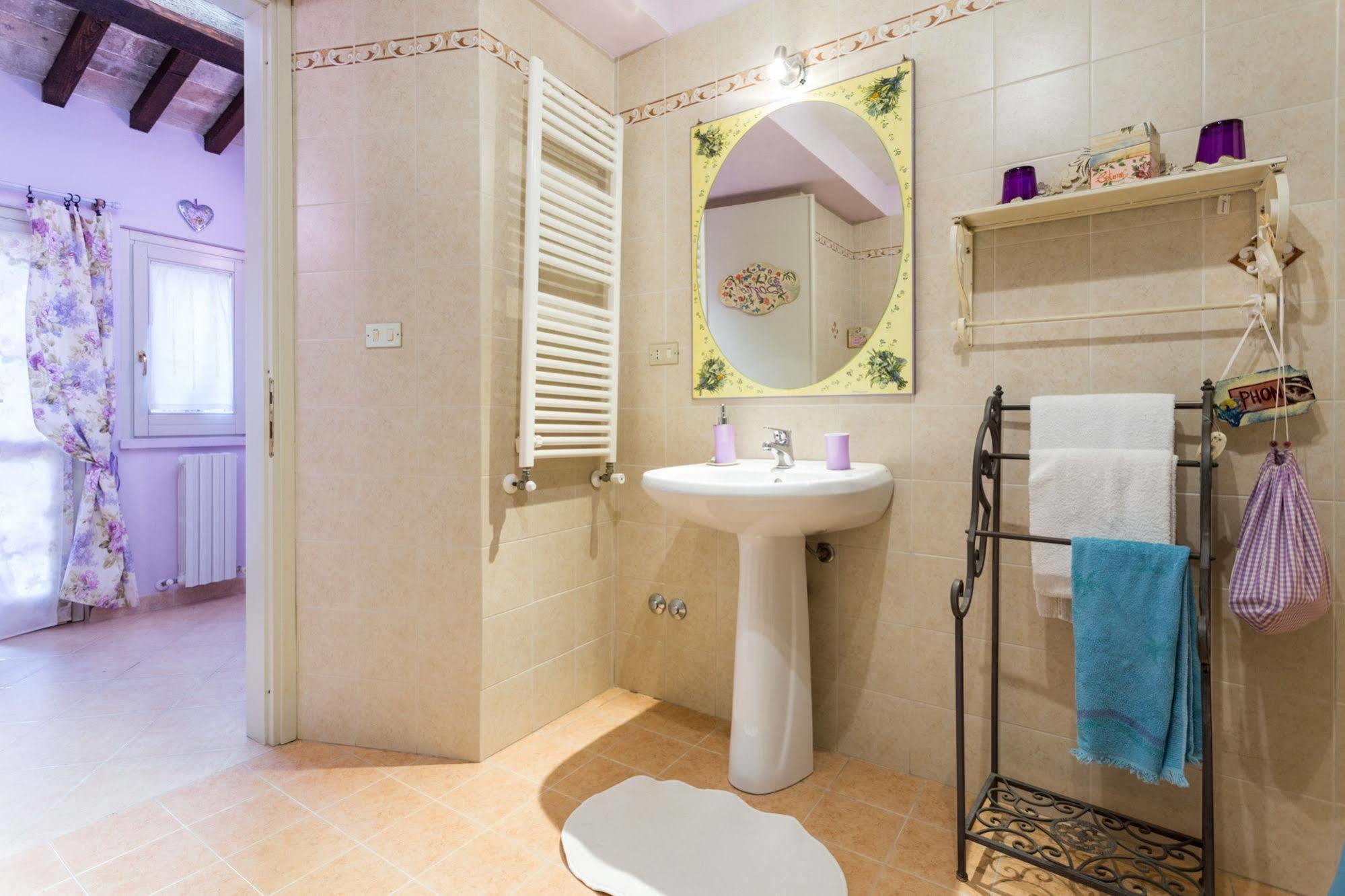 Bed And Breakfast Sognando Te Assisi Buitenkant foto
